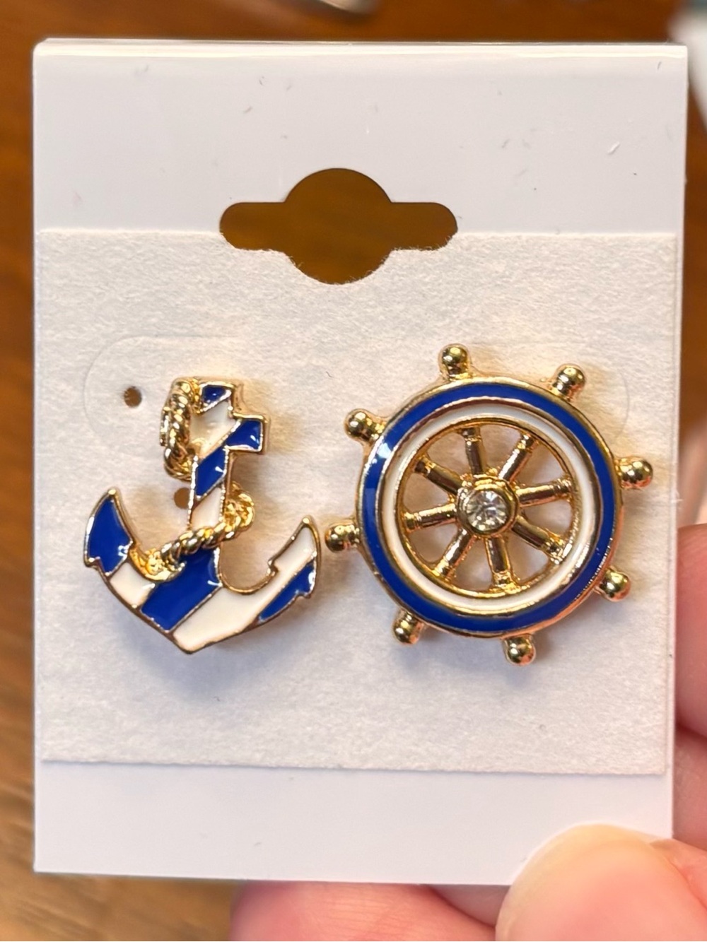 Brand new Nautical Anchor & Ship Wheel